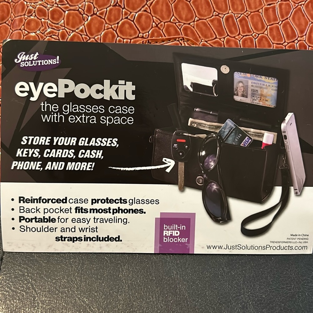 Eyepocket Brown Leather Purse